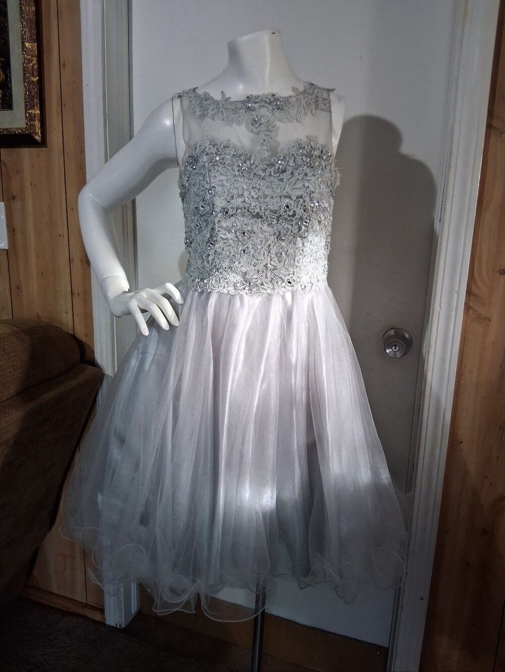 Myqueen Silver Lace Bodice Fit-and-Flare Party Dress Size 4 Preowned